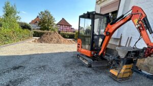 Aushub für Gartenumgestaltung durch Lukas Dinc GaLaBau